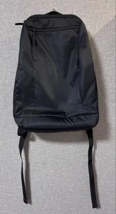無印良品　黒　肩の負担を軽くする　撥水上から開くリュックサック