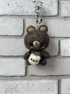 羊毛フェルト お出かけくまさんa キーホルダー ハンドメイド
