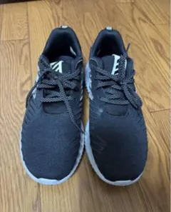 adidas スニーカー ブラック