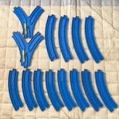 プラレール 曲線レールと複線外側曲線レールと8の字ポイントレール