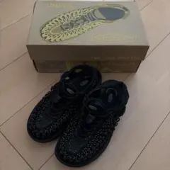 KEEN Uneek ブラック サンダル24