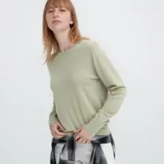 ユニクロ　エクストラファインメリノクルーネックセーター