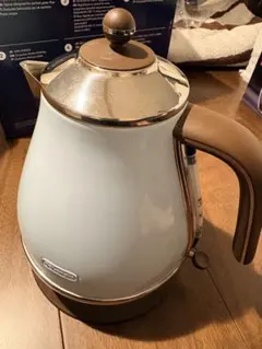 DeLonghi 電気ケトル 本体のサムネイル
