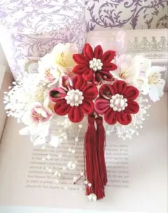 桜とかすみ草とつまみ細工の髪飾り(*ˊᵕˋ*)卒業式髪飾り　成人式髪飾り