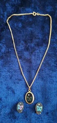 蝶デザイン ネックレスとイヤリングセット
