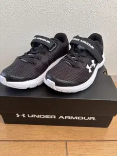 UNDER ARMOUR キッズ スニーカー 17cmのサムネイル