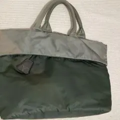 プラダナイロンリバーシブルトートバッグ