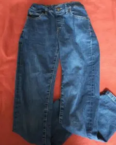 ユニクロ　キッズ ストレッチパンツ　130　長ズボン ボトムス　ジーンズ