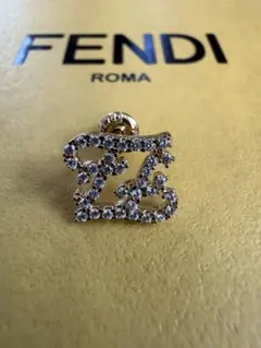 期間限定セール】FENDI シルバー Fロゴ フープピアス - メルカリ