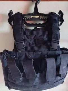 Tasmanian Tiger チェストリグ ポート付き ブラック