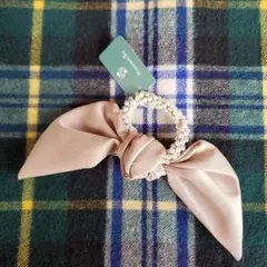 ベージュリボンパールヘアゴム