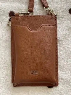 スマホショルダー　Samantha Thavasa