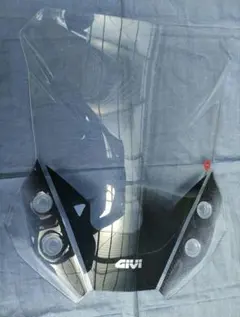 Vストローム650（XT）用GIVI ロングスクリーン D3112STおまけ付き