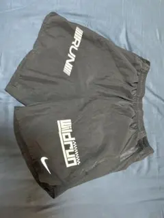 NIKEWAILDRUNナイキワイルドラン　ランニングパンツ　トレーニングパンツ