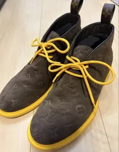 Louis Vuitton スエード チャッカブーツ オリーブ - メルカリ