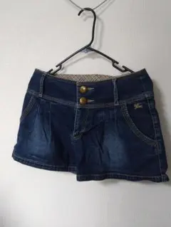 【BURBERRYBLUEREBEL】 デニム ショートパンツ