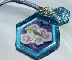 レジン製六角形ストラップ うぐいすと花