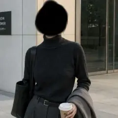 ダークグレー タートルネックニット Lサイズのサムネイル