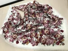 ★未使用に近い　インゲボルグ　薔薇柄　スカーフ　ストール　アイボリーのサムネイル