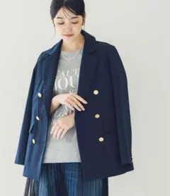 美品 GreadyBrilliant 金ボタンダブルテーラードジャケットのサムネイル