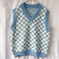 【トレンド】チェッカーボード柄 Vネック ニットベスト　水色×白　【S】