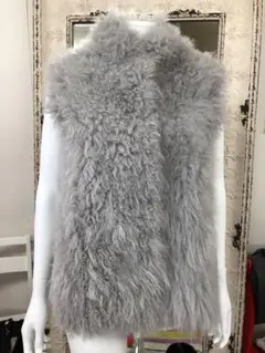 新品✨トスカーナムートンベスト「リバーシブル」 - メルカリ