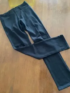 ユニクロ　ブラック　スリムフィットパンツ　Ｌ