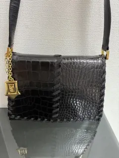 【美品】イヴサンローラン ステッチ クロコ型押し レザー ショルダーバッグ