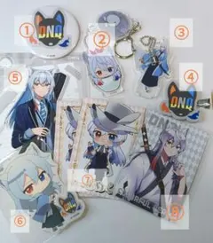 カラフルピーチ　どぬく　缶バッジ　キーホルダー　カード　トレカ　カラピチ　グッズ