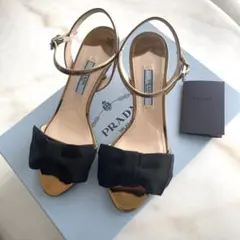 【新品未使用】PRADA リボン付きサンダル ゴールド/ブラック