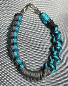 ハンドメイド　携帯ストラップ　アクセサリー　パラコード　ハンドストラップ