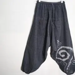 エスニックコットンサルエルパンツ　タイパンツ　蔦風柄　黒