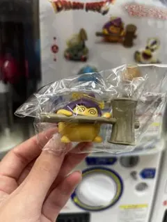 ドラクエ メダパニ フィギュア