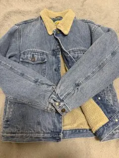 ボア裏地付きライトブルーデニムジャケット