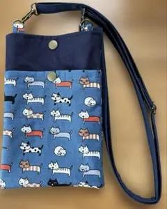 ハンドメイド　スマホショルダーバッグ　ネコ柄
