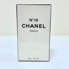 新品未開封　CHANEL シャネル N°19 パルファム　香水　7.5ml