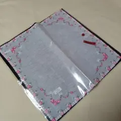 ちょっと大きめハーフハンカチ　ハンドメイド　コットンパッチ ちょっと大きめハーフハンカチ ハンドメイド コットンパッチ - メルカリ