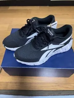 リーボック　Reebok スニーカー　24のサムネイル