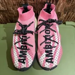 アディダス スニーカー