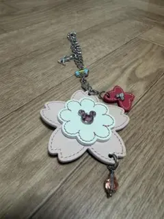 東京ディズニーリゾート 花型キーホルダー