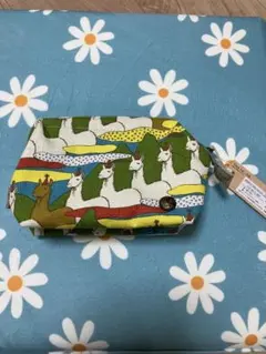 spia アルパカ　柄物　ポーチ　がま口　総柄　　新品未使用　タグ付き