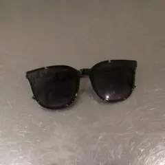 H&M サングラスのサムネイル