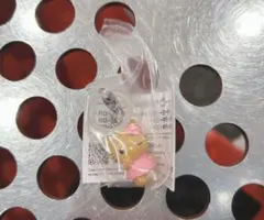 ハローキティ めじるしアクセサリー ガチャ ・ハローキティ日焼け