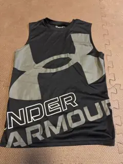 Under Armour ノースリーブ タンクトップ