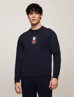 トミーヒルフィガー　トップス　シャツ　長袖