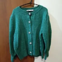 ZARA 緑色 ウール混 カーディガン 花ボタン付き