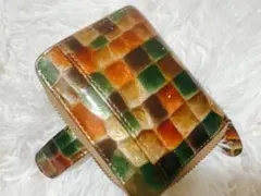 【財布】傷ありですが、それでも購入していただける方には交渉値段でOKです。