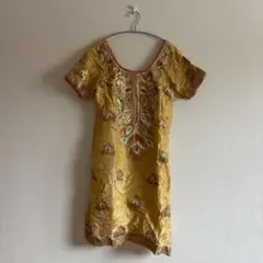 1点物✨金色 ゴールド 刺繍入り カジュアル ワンピース スリット入り