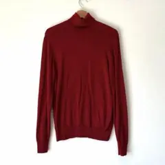 UNIQLO 赤 エクストラファインメリノタートルネックセーター（長袖）