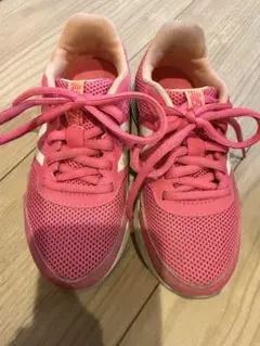 中古サイズ17.5美品New Balance ピンク スニーカー